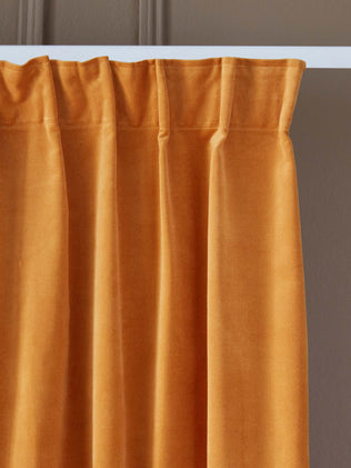 Velour curtain with header tape