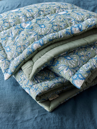 Comforter in Indian fabric
