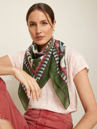 Women's parrot-print scarf