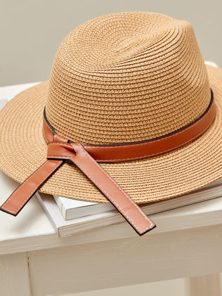 Women's straw Panama hat