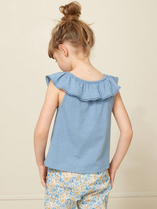 Girl's organic cotton sleeveless top with ruffled neckline