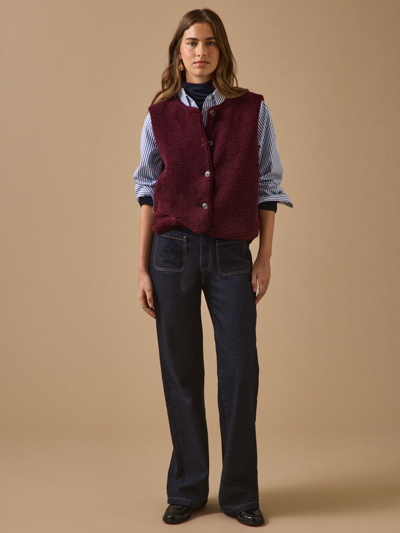 Women's sleeveless sherpa jacket