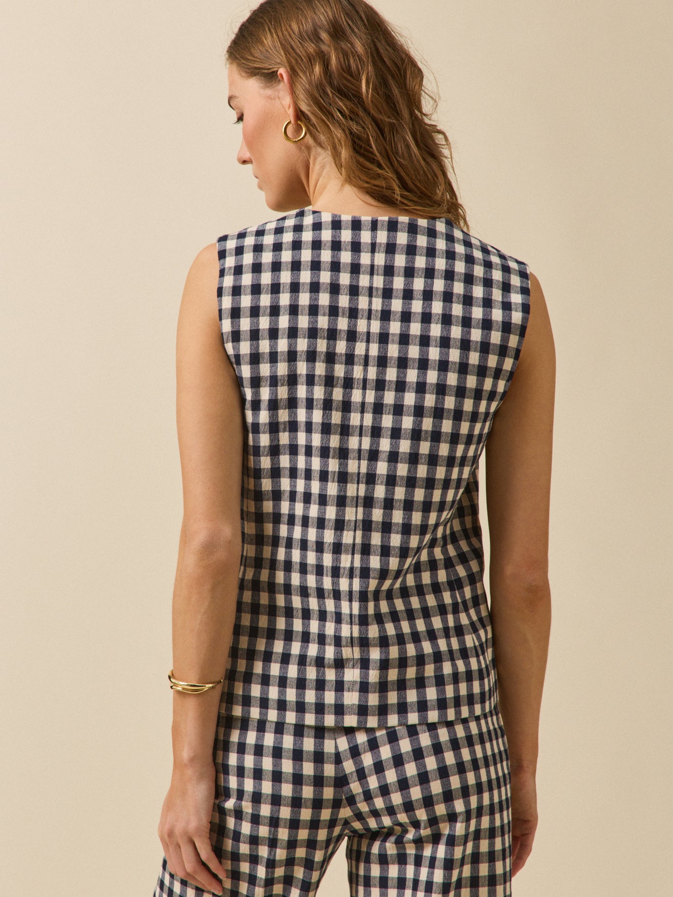 Women's sleeveless suit vest in gingham checks