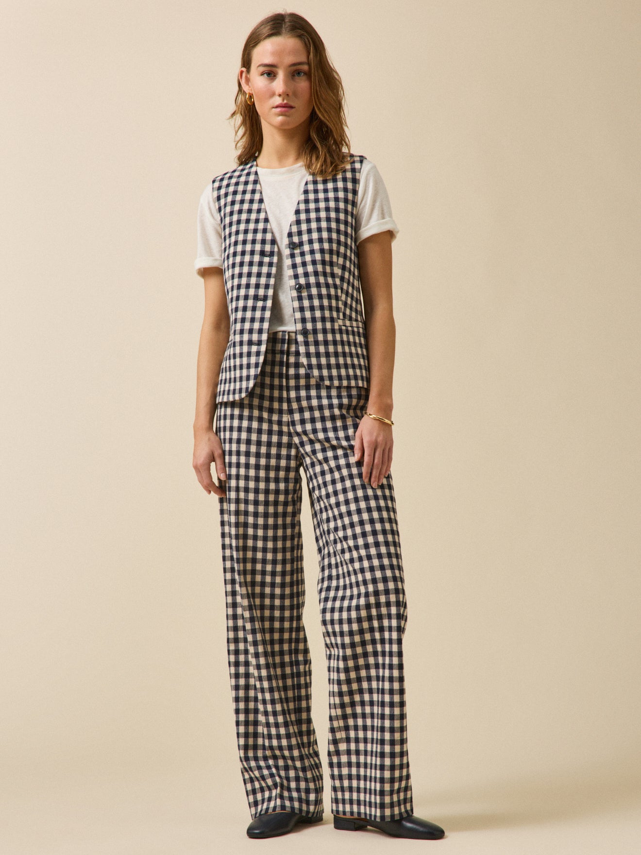 Women's sleeveless suit vest in gingham checks