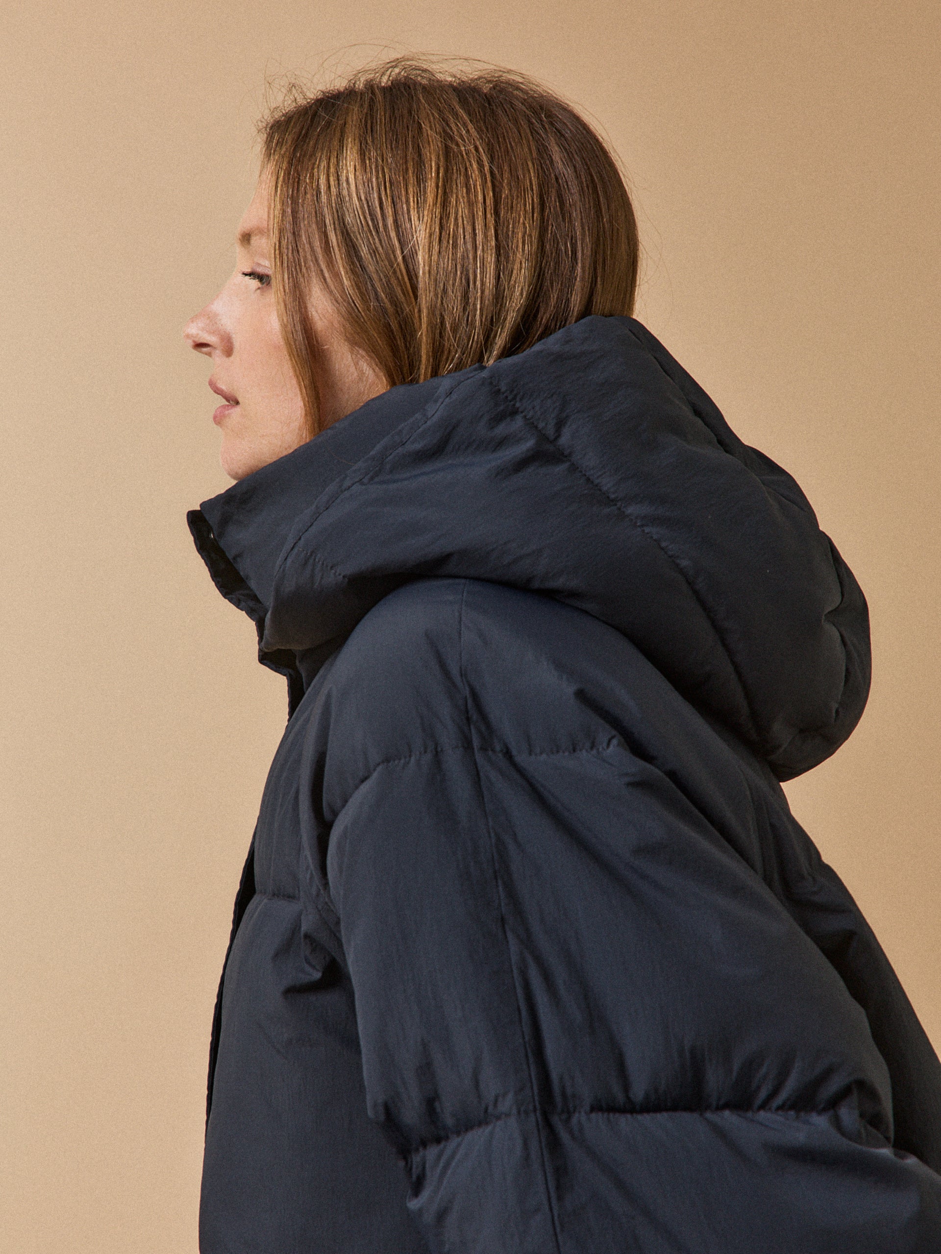 Women's short quilted puffer jacket