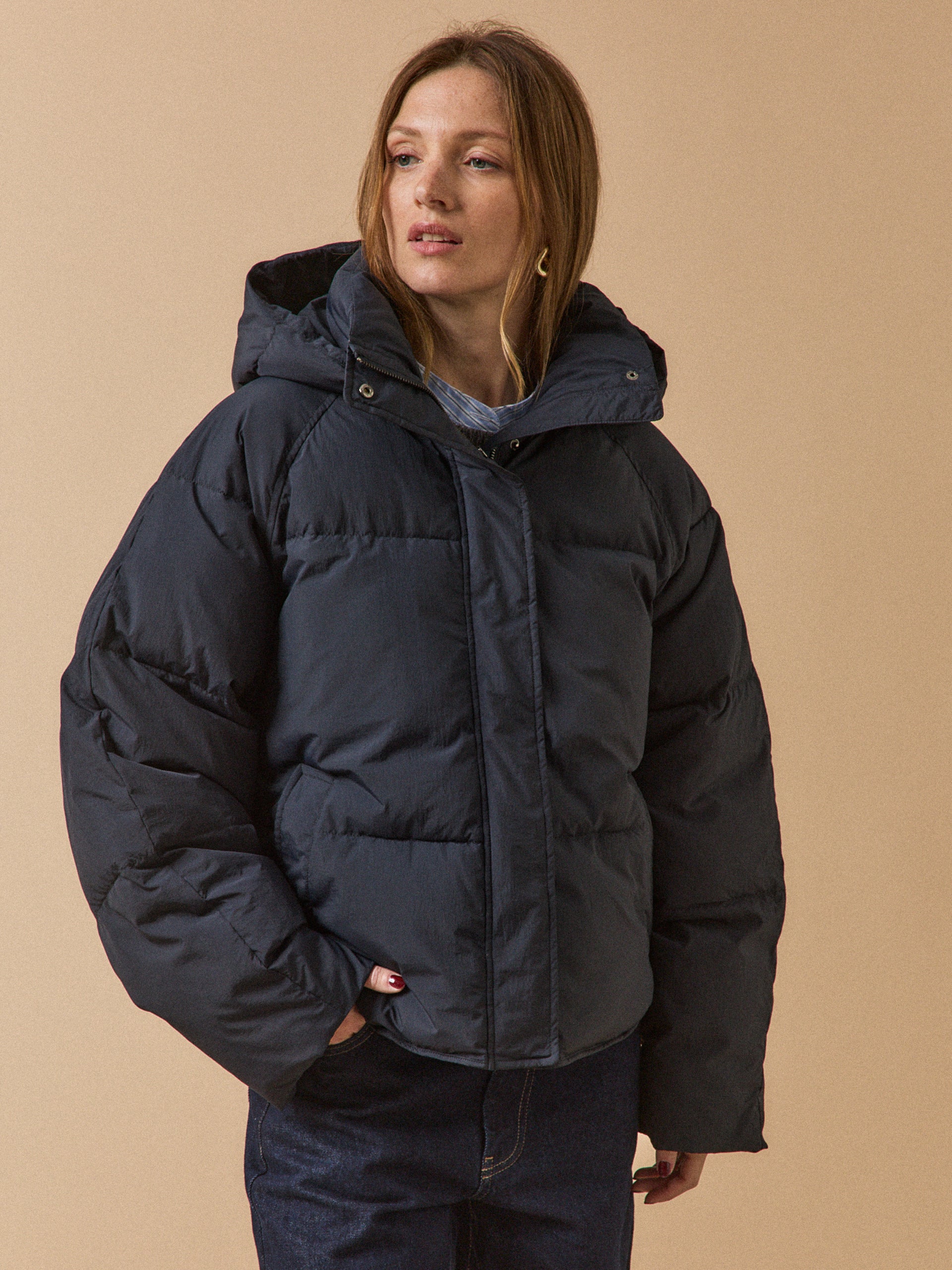 Women's short quilted puffer jacket