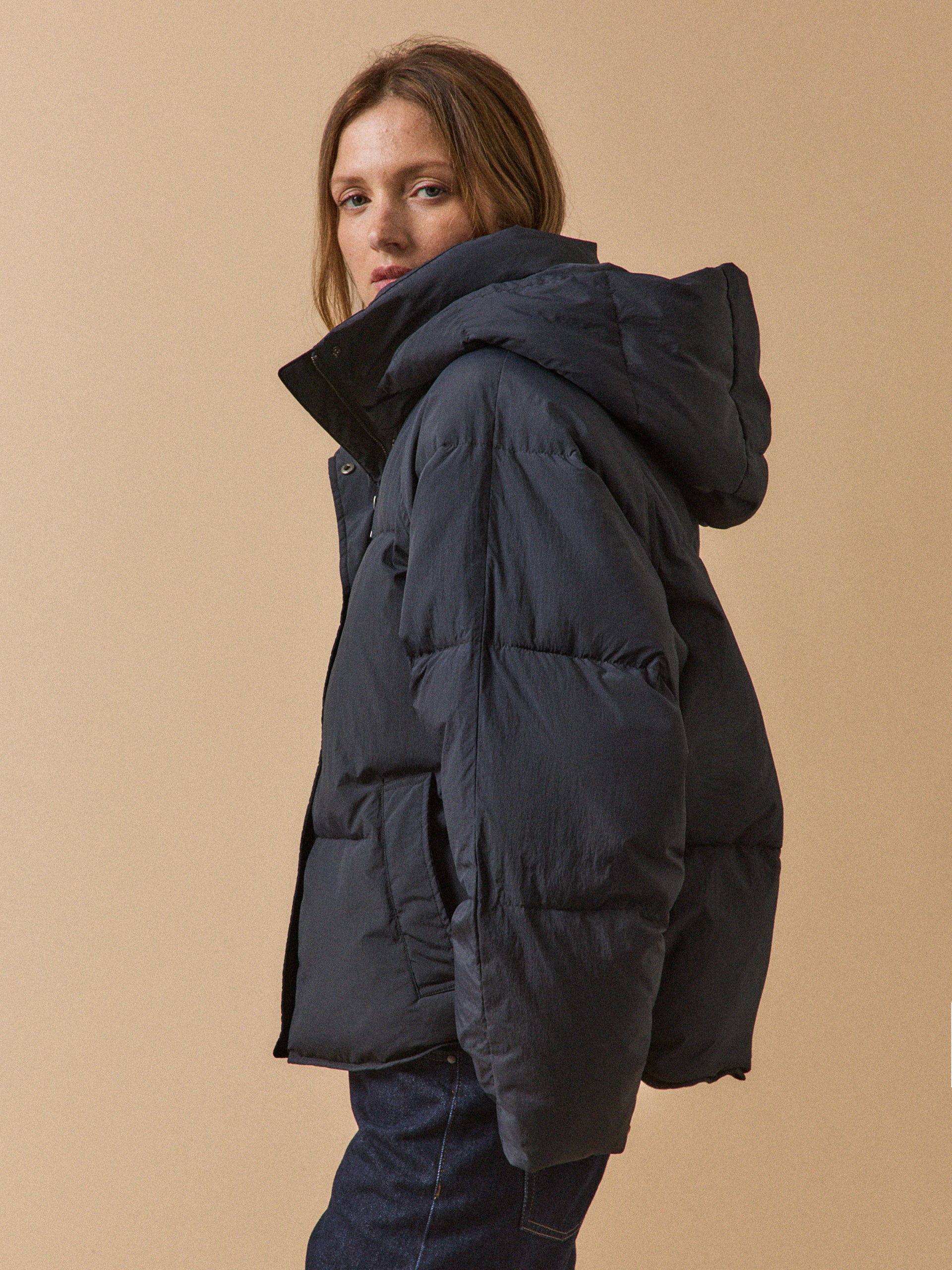 Women's short quilted puffer jacket