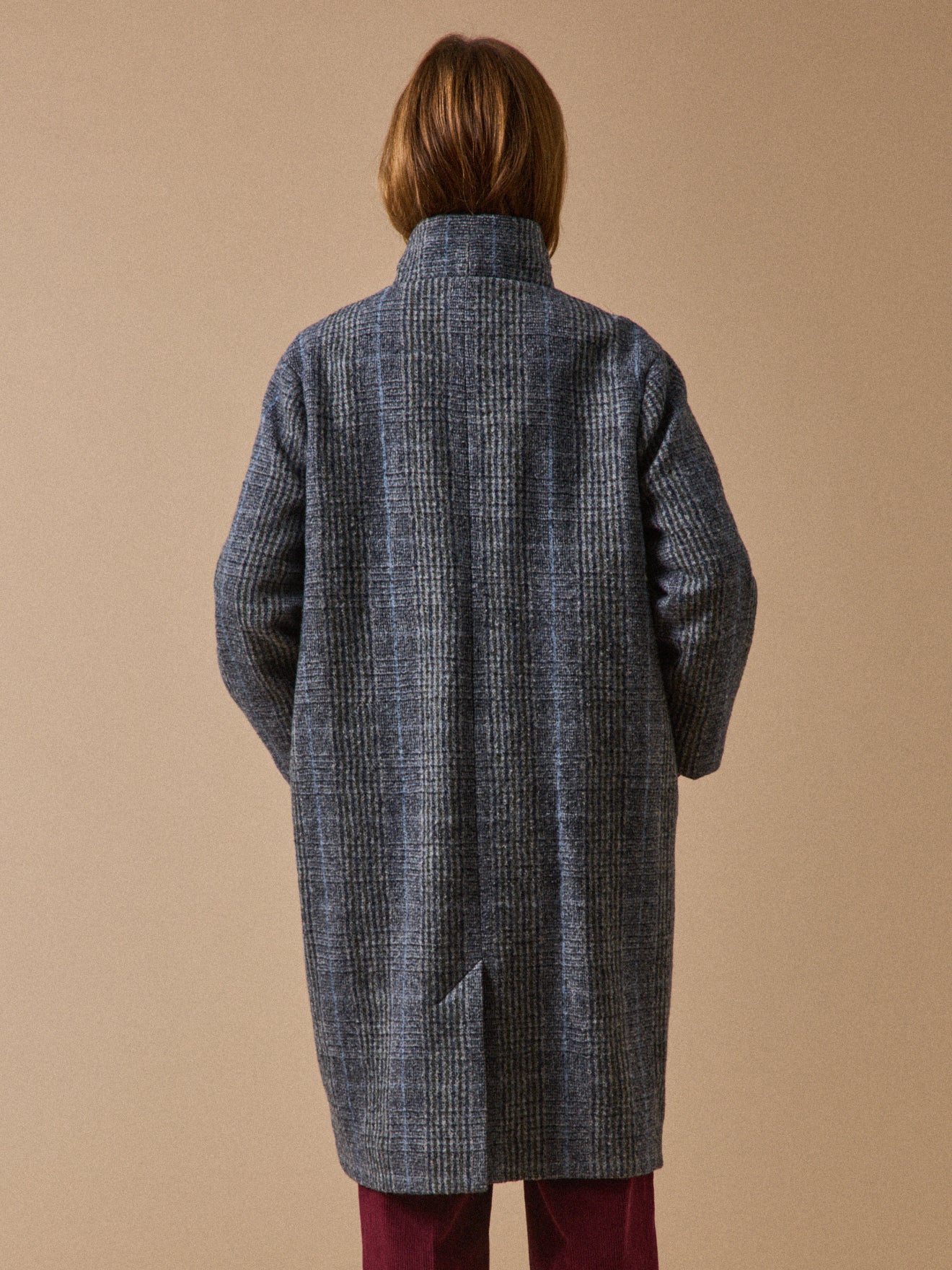 Women's check wool cloth coat with high neckline
