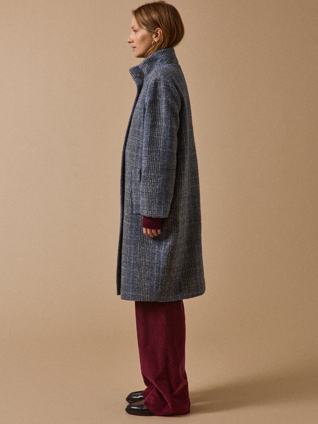 Women's check wool cloth coat with high neckline