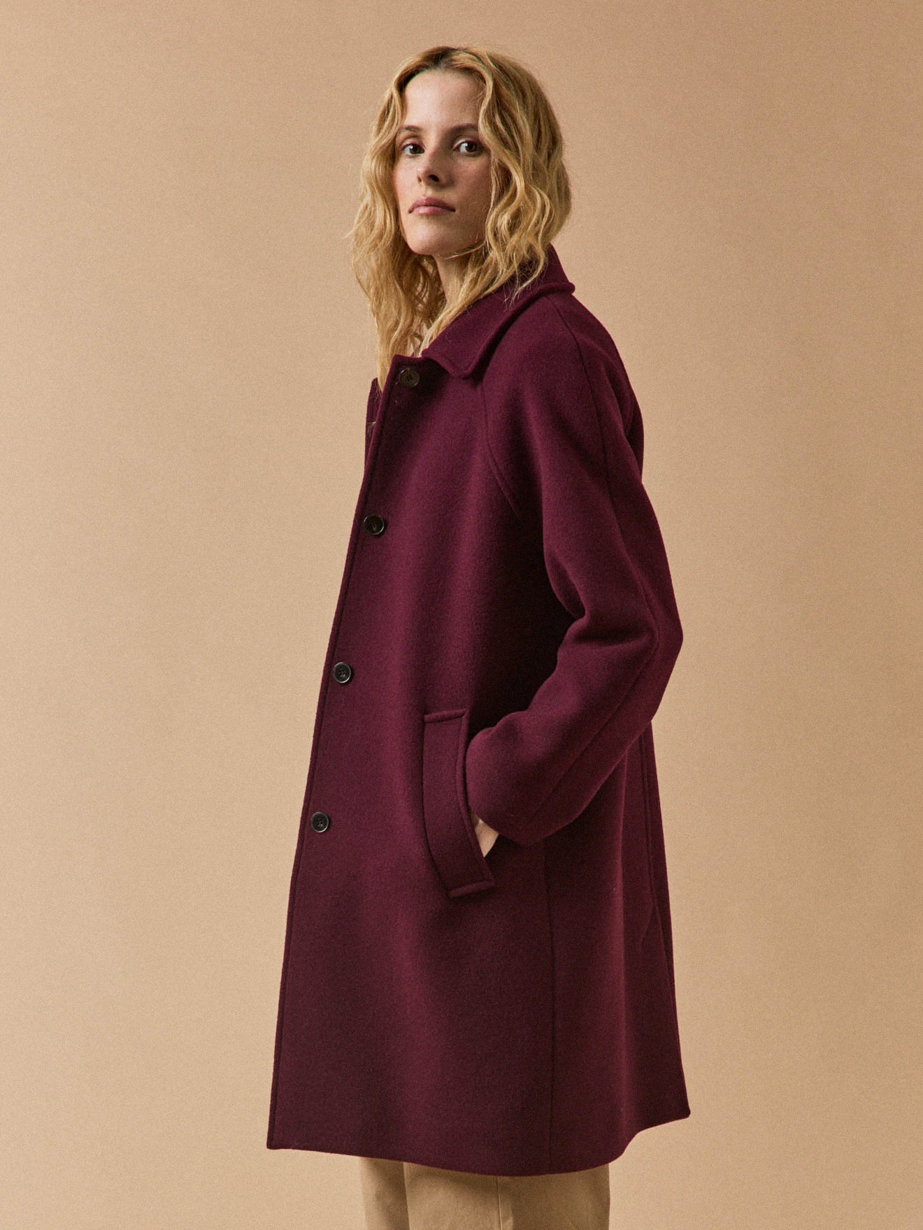 Women's plain mid-length woolen coat
