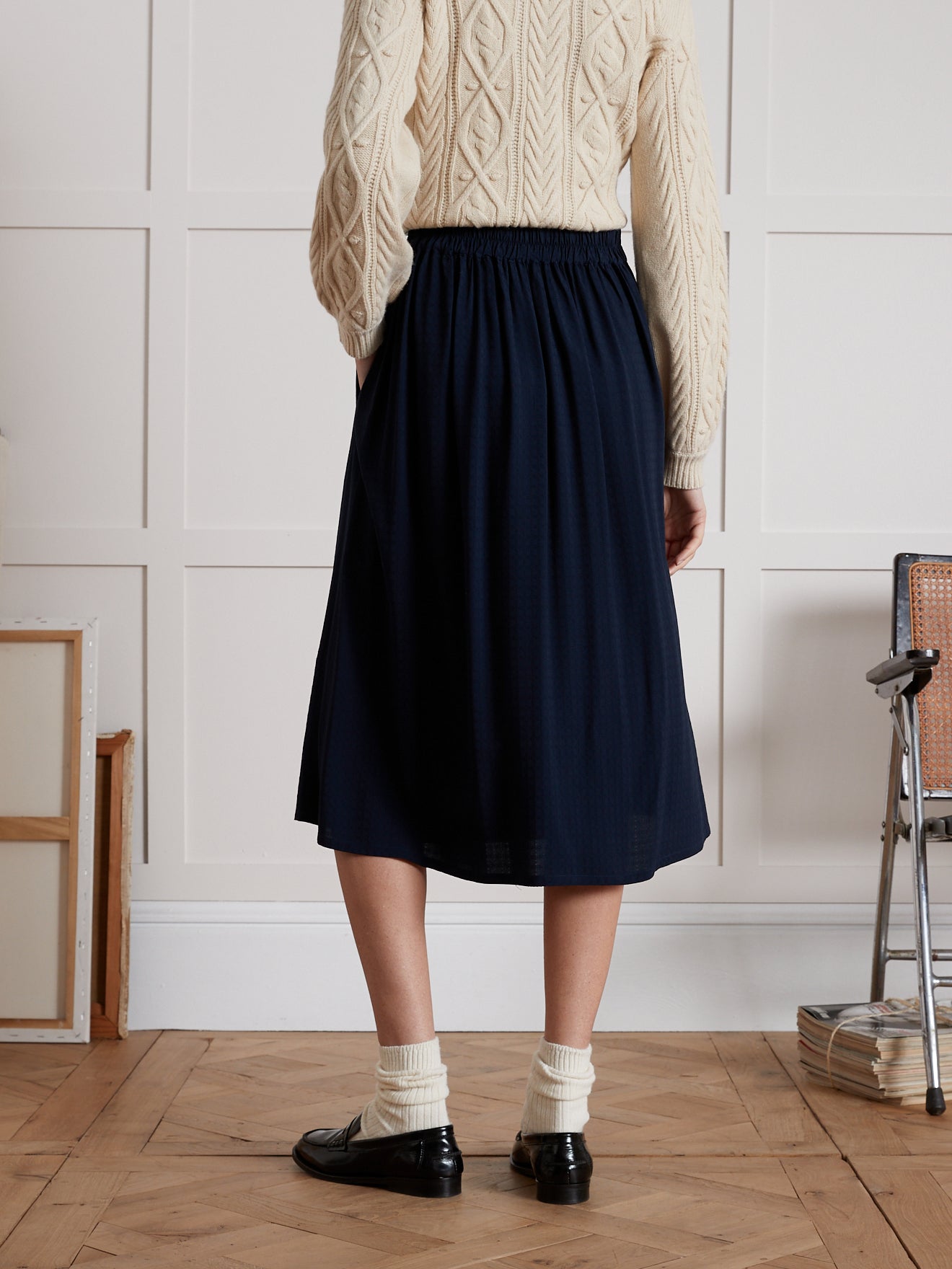 Women's mid-length viscose dobby skirt