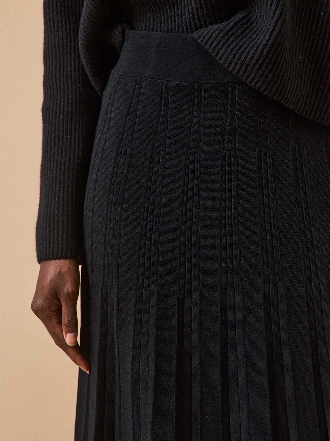 Mid-length pleated knit skirt - "The Classic à la Française" Collection