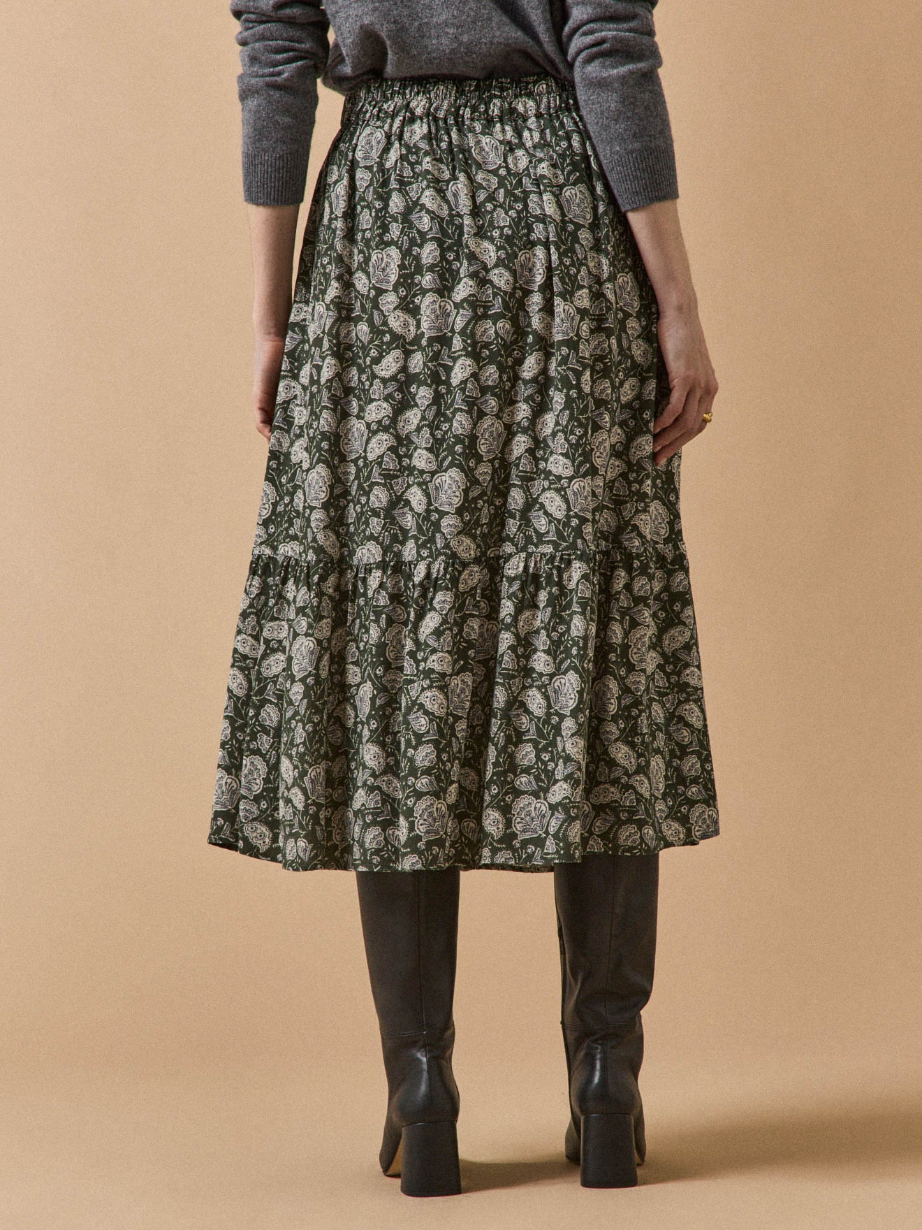 Women's mid-length ruffled skirt with Lilith print