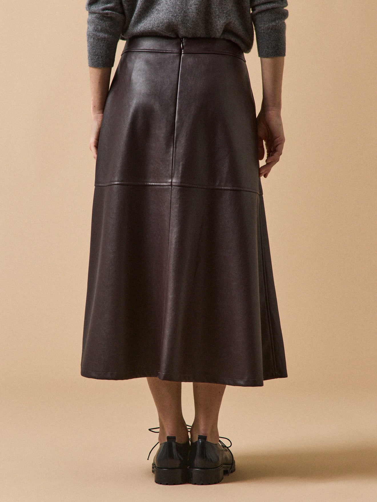 Women's leather*-look mid-length flared skirt