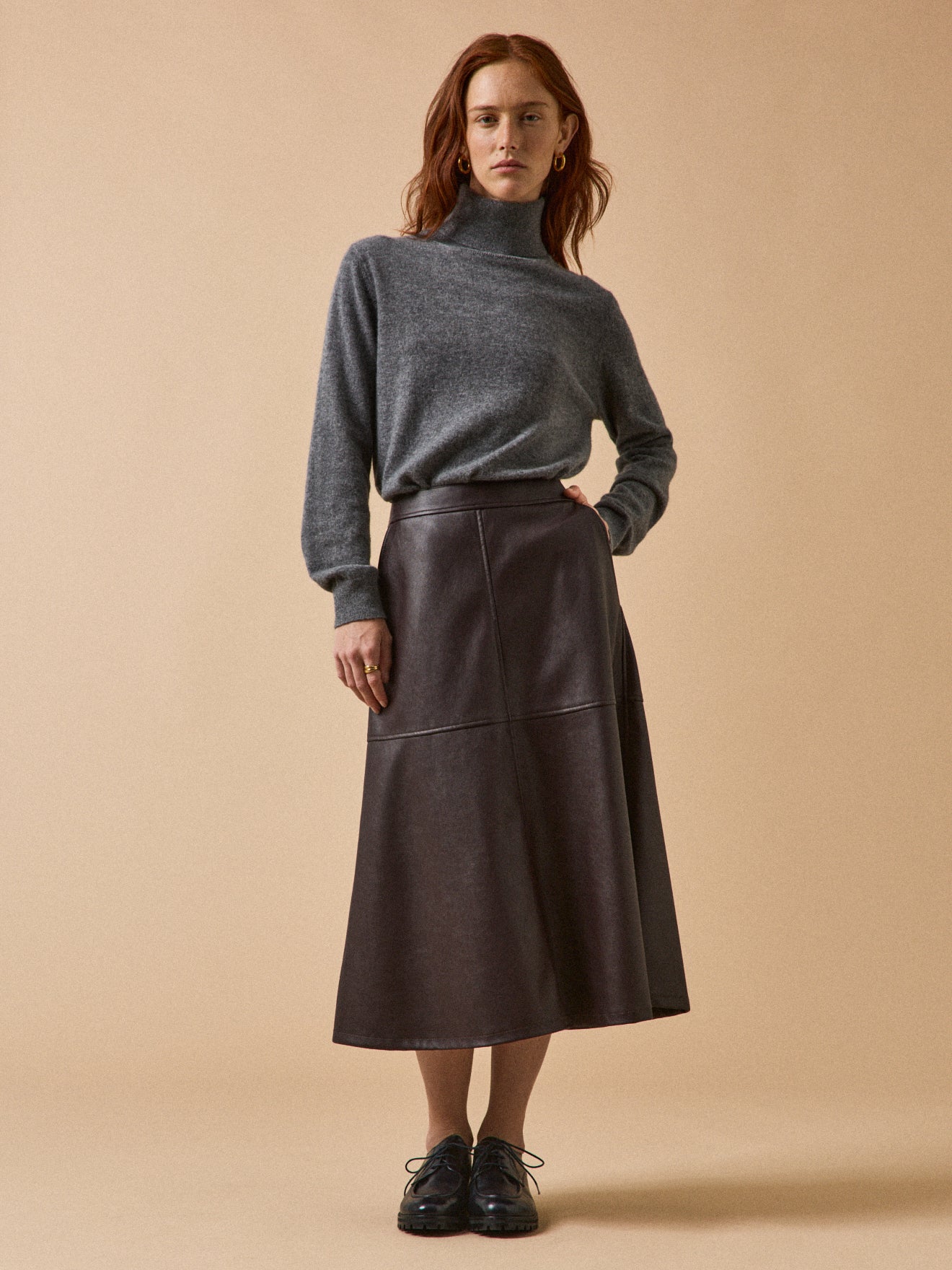 Women's leather*-look mid-length flared skirt