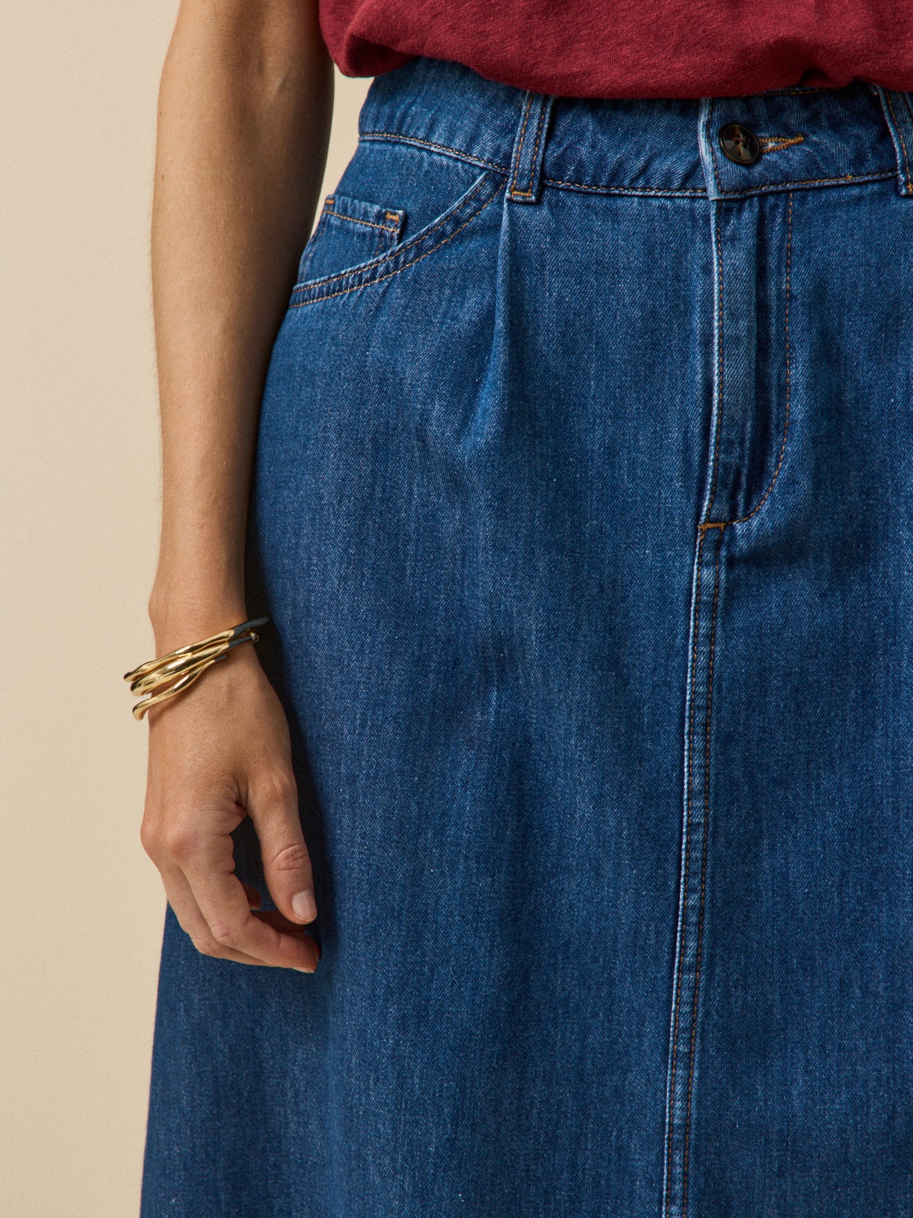 Women's mid-length organic cotton denim skirt