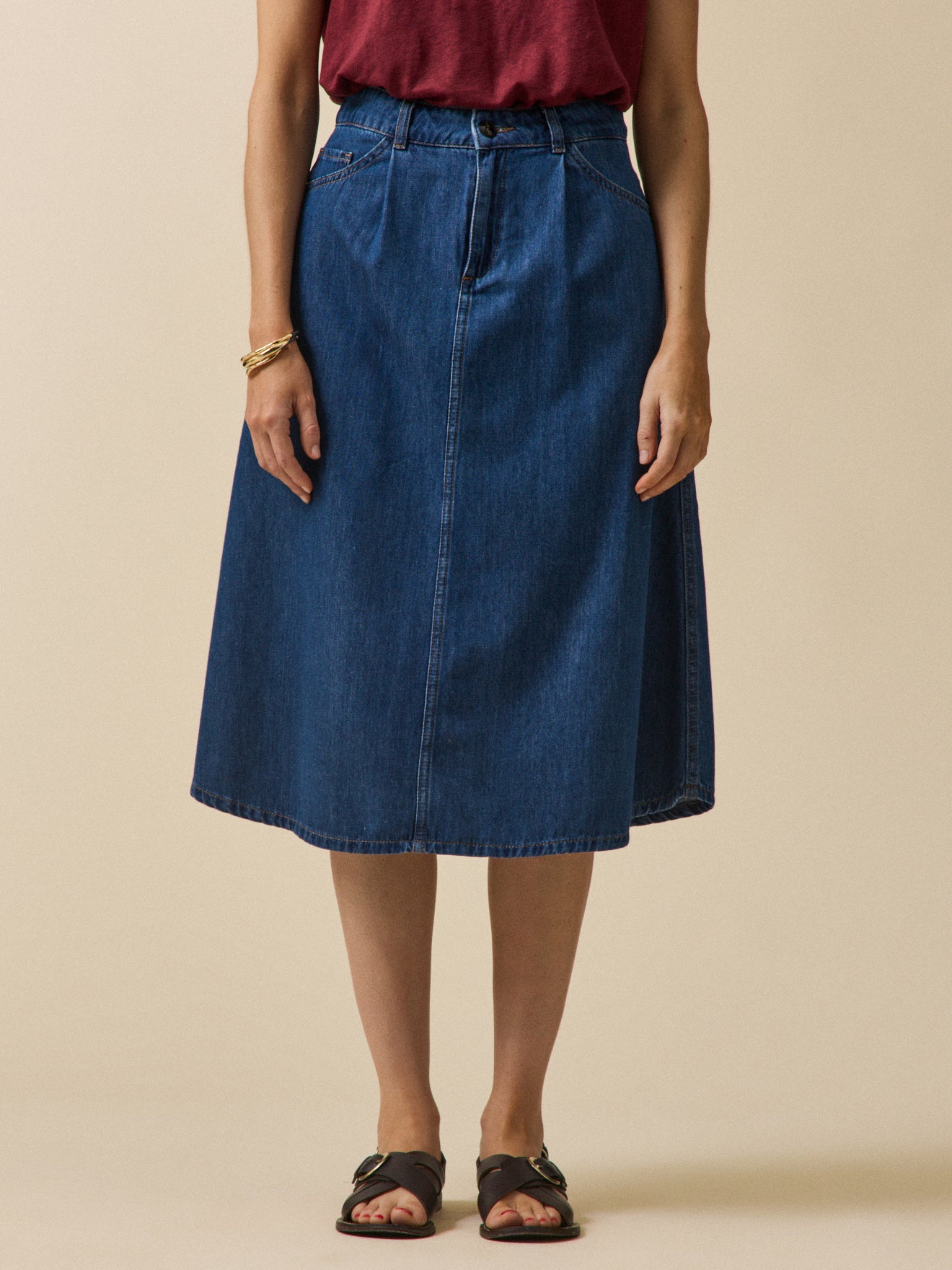 Women's mid-length organic cotton denim skirt