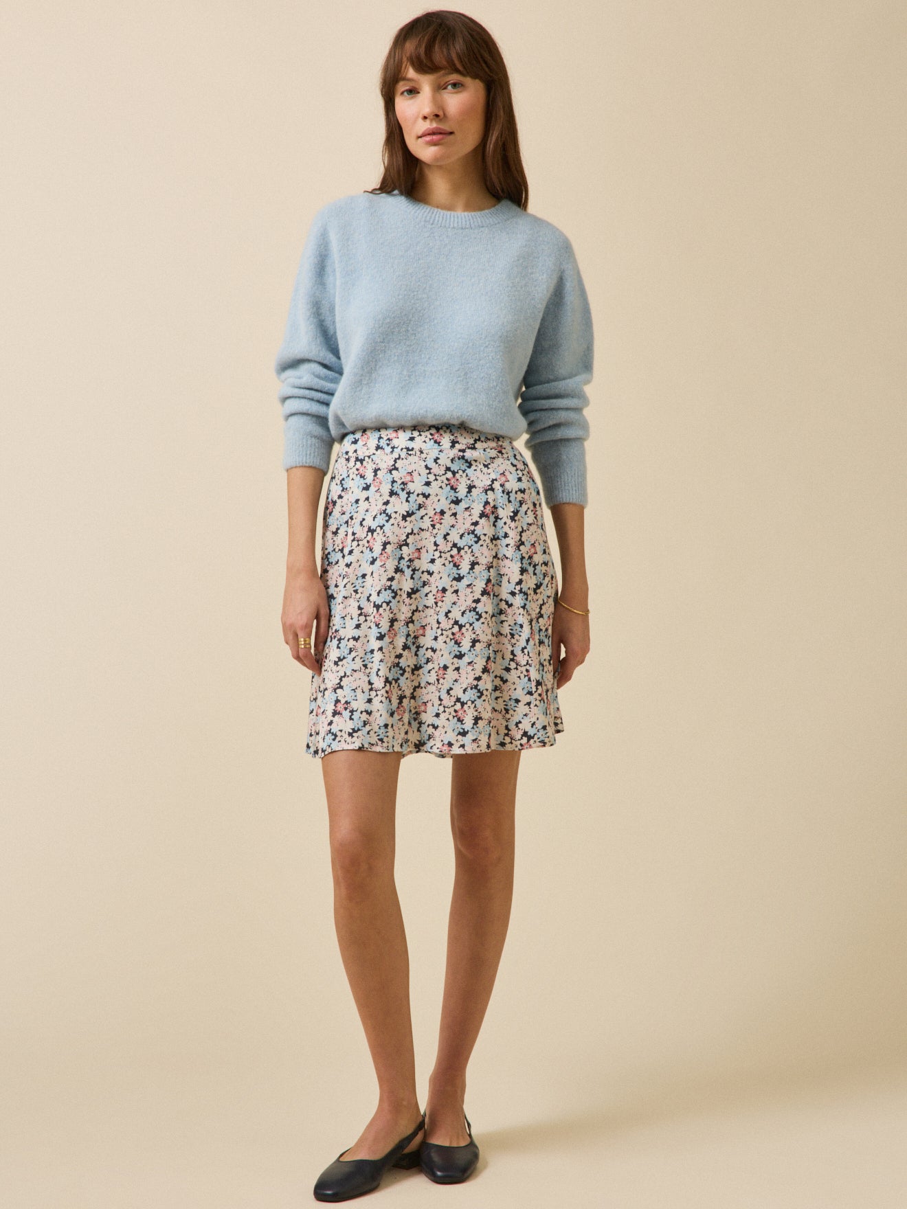 Women's short skirt with Pop Flowers print