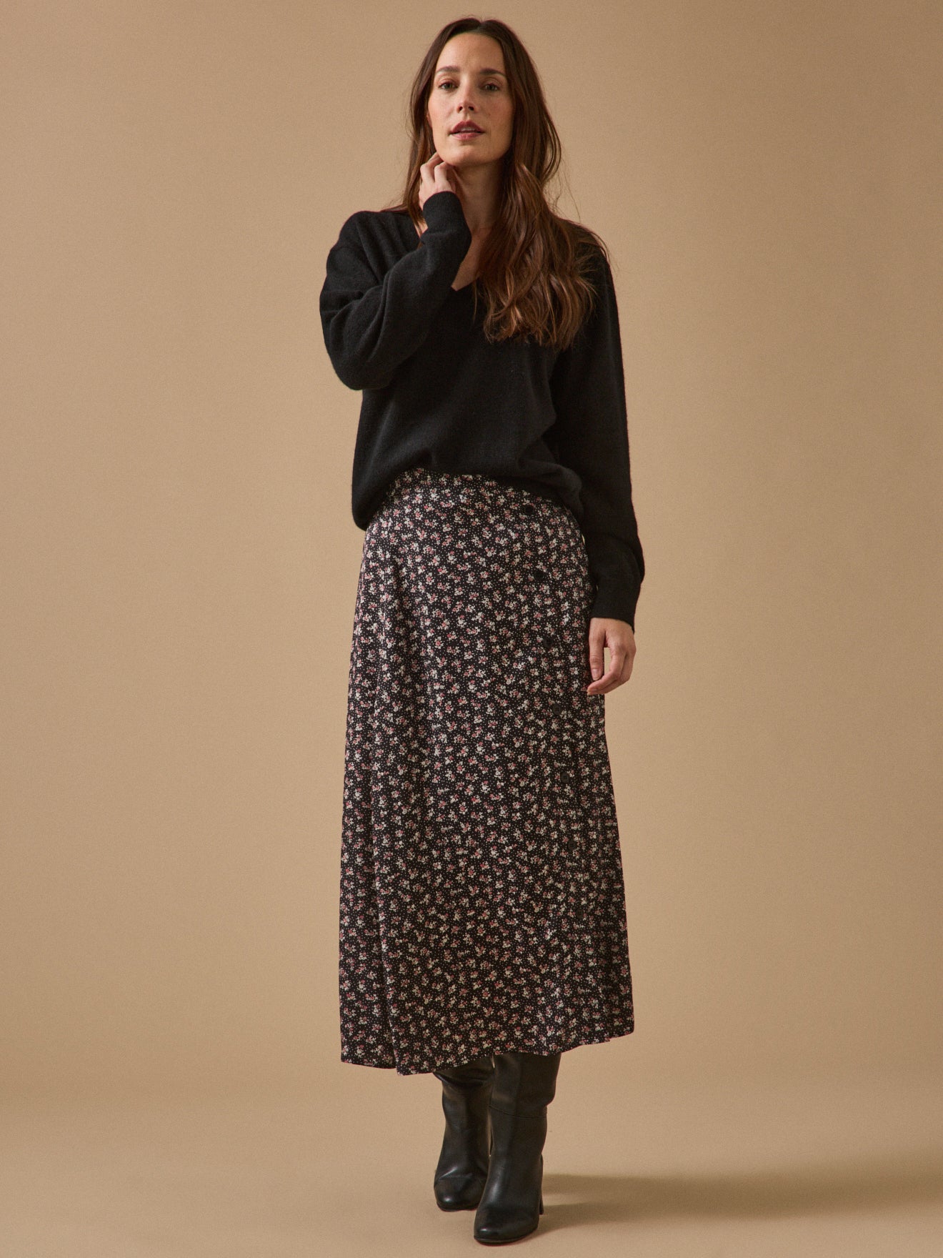 Women's Flowers confetti print mid-length skirt