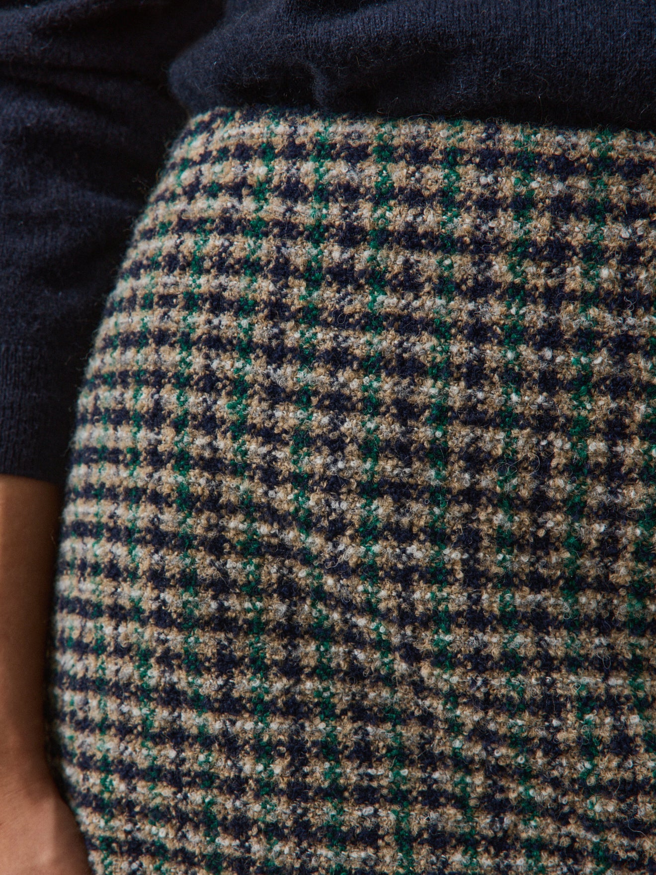 Women's short checked tweed skirt