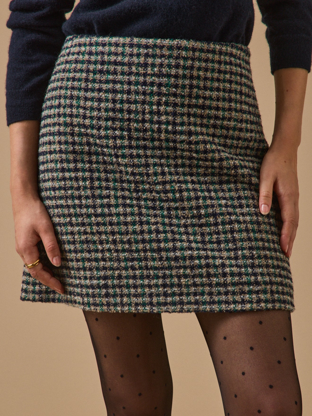 Women's short checked tweed skirt