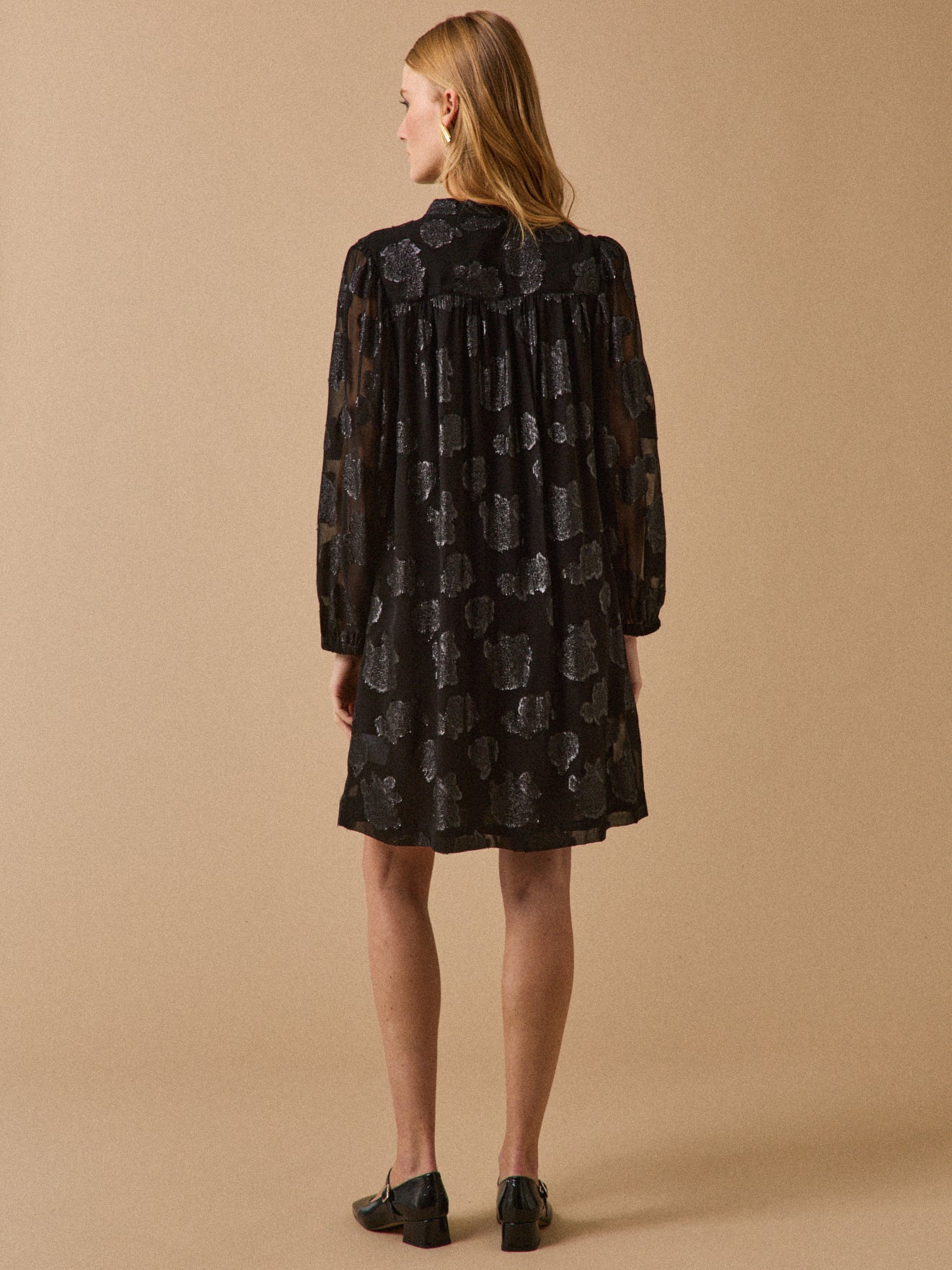 Robe courte voile jacquard brillant femme