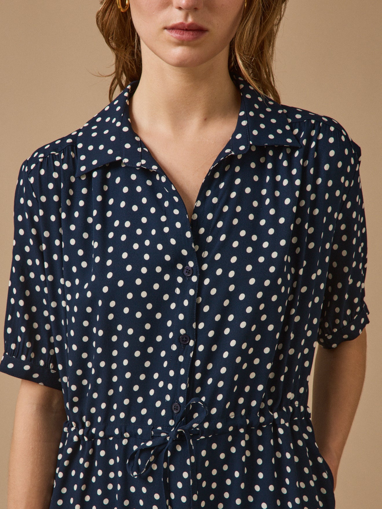 Women's below-the-knee dot-print dress