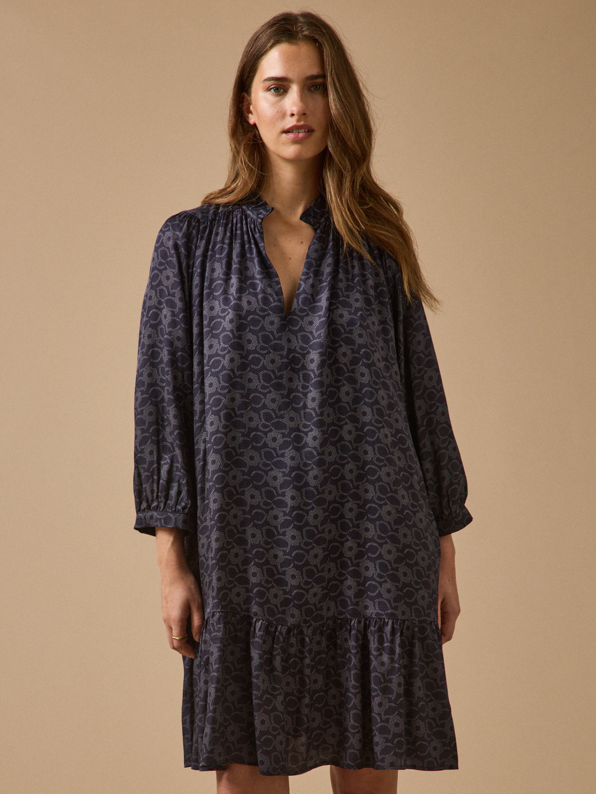 Women's short print dress with Sixties floral motif