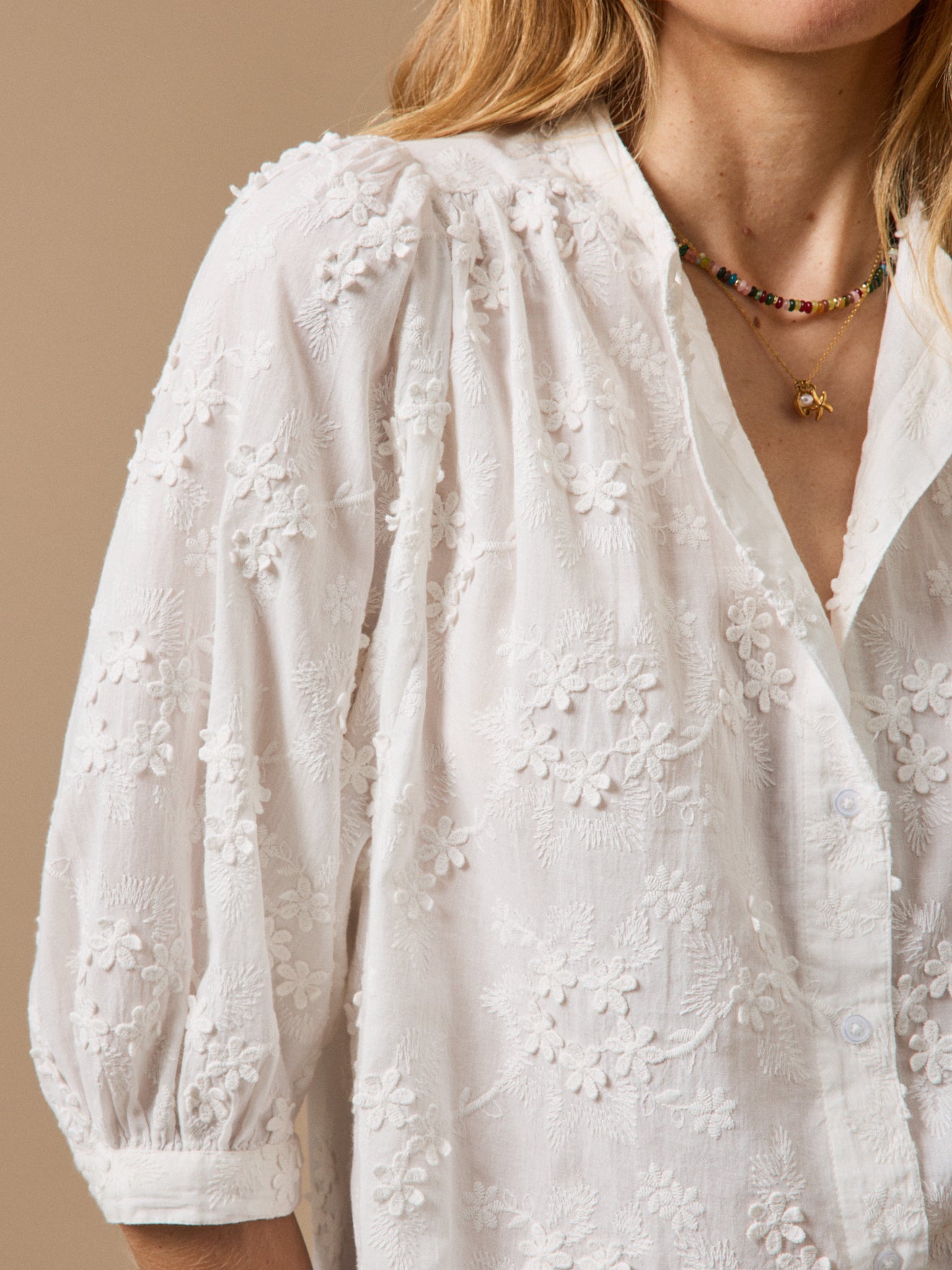 Women's embroidered cotton blouse with 3D flowers - Cyrillus COM