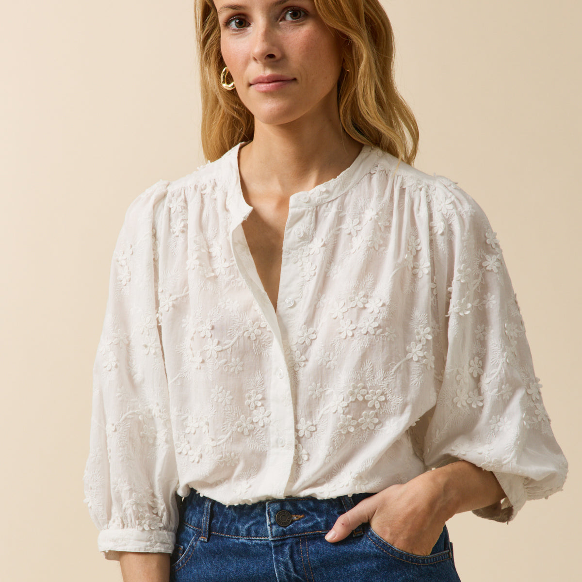 Women's embroidered cotton blouse with 3D flowers - Cyrillus COM
