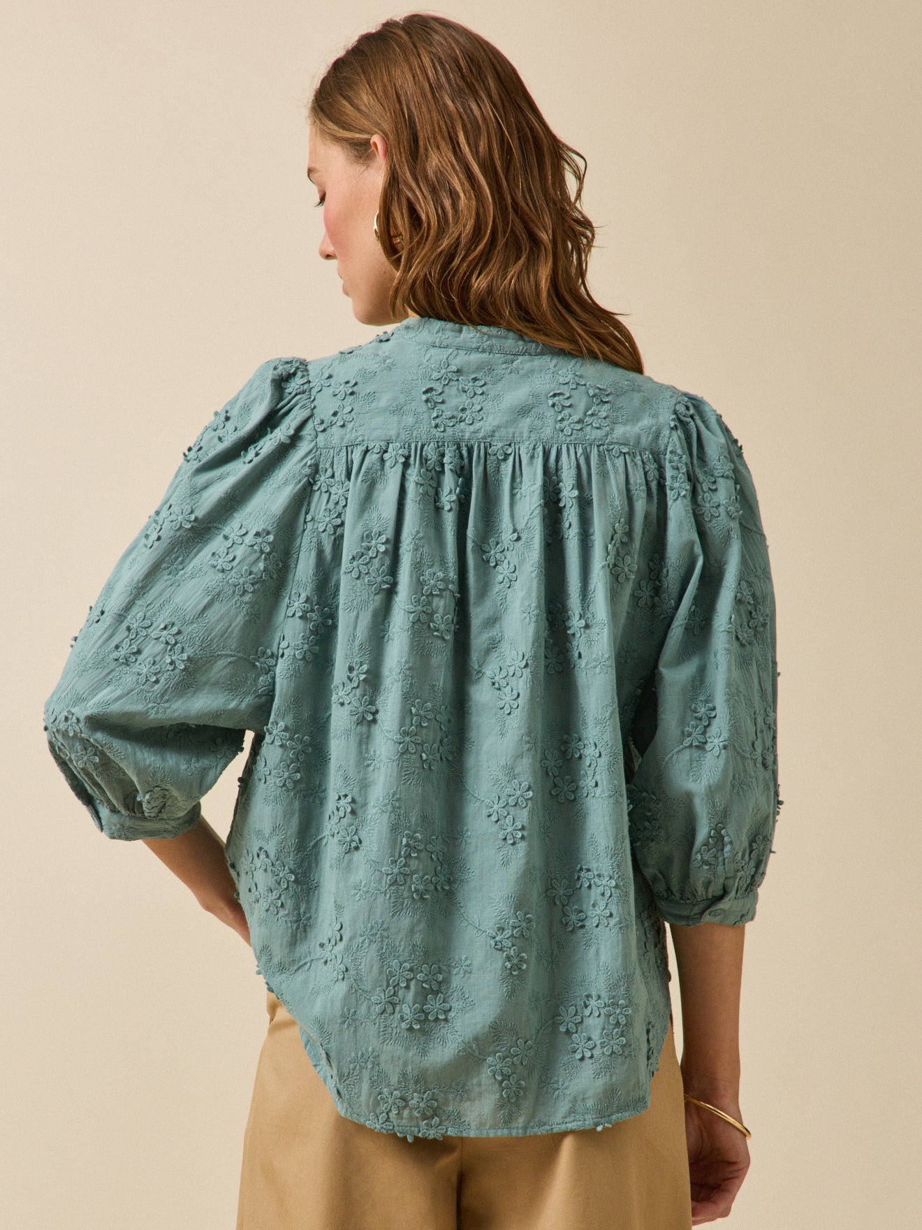 Women's embroidered cotton blouse with 3D flowers