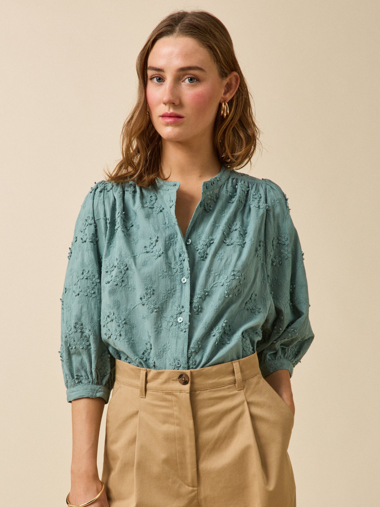 Women's embroidered cotton blouse with 3D flowers