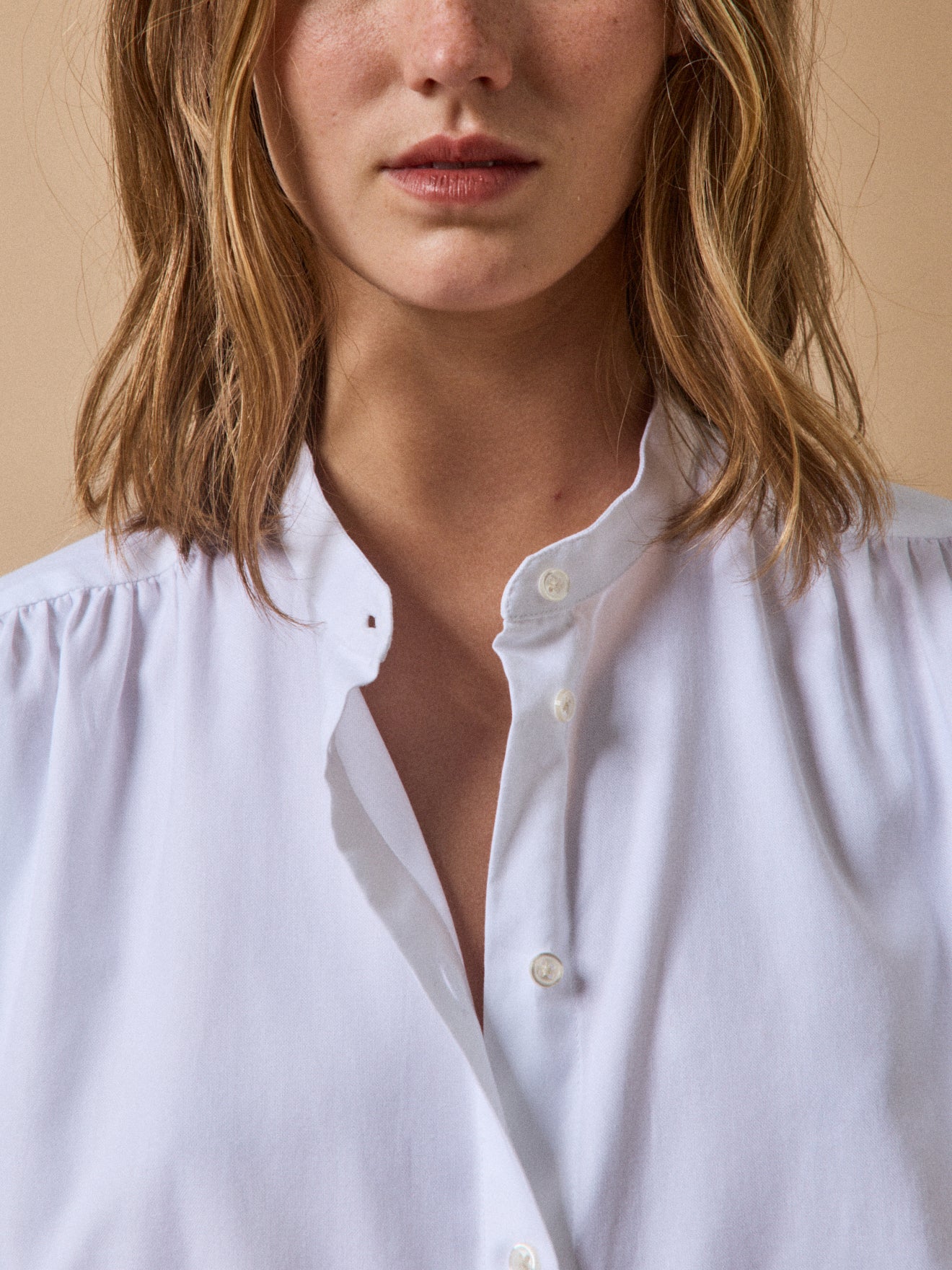Women's organic cotton Oxford shirt with tie neckline