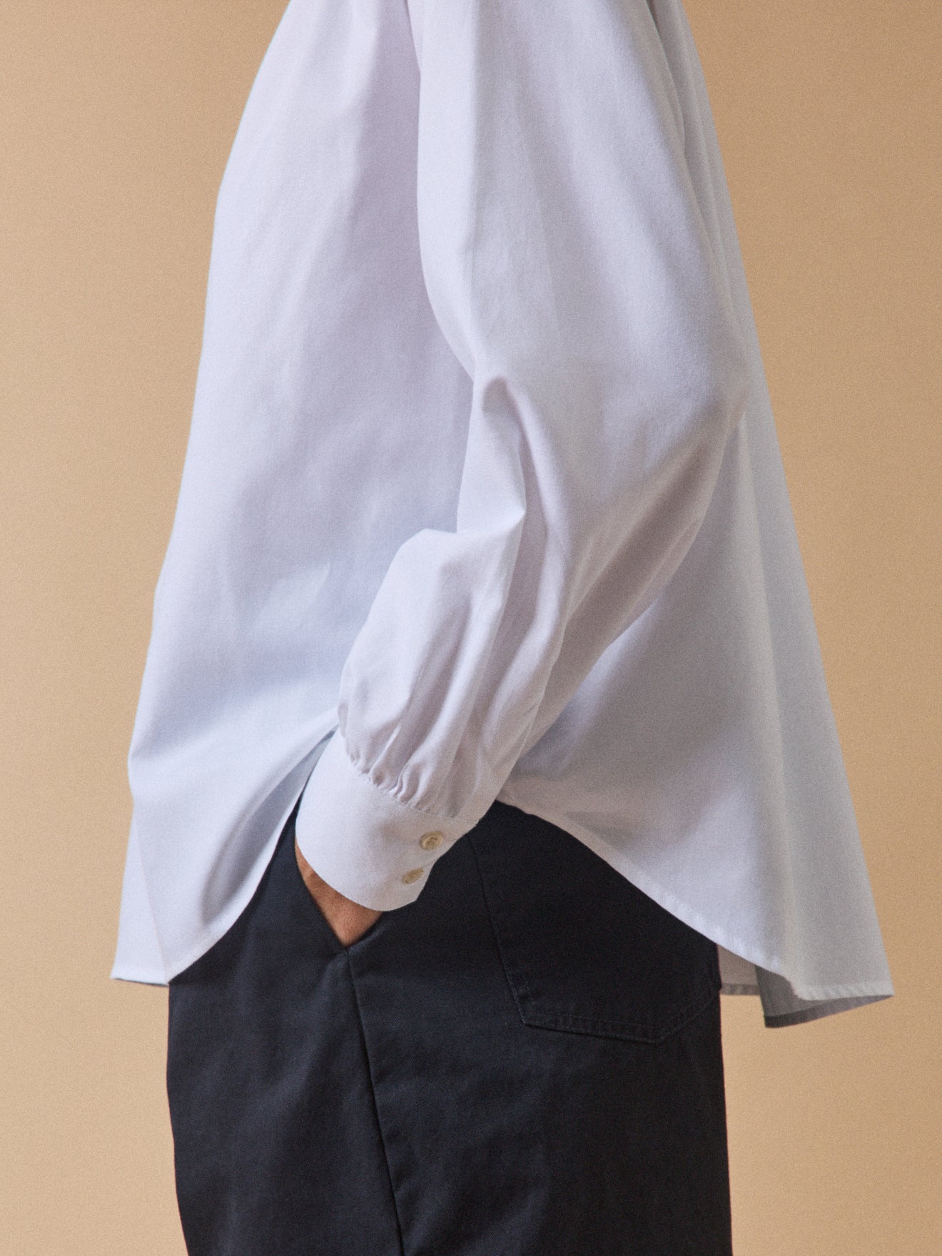 Women's organic cotton Oxford shirt with tie neckline