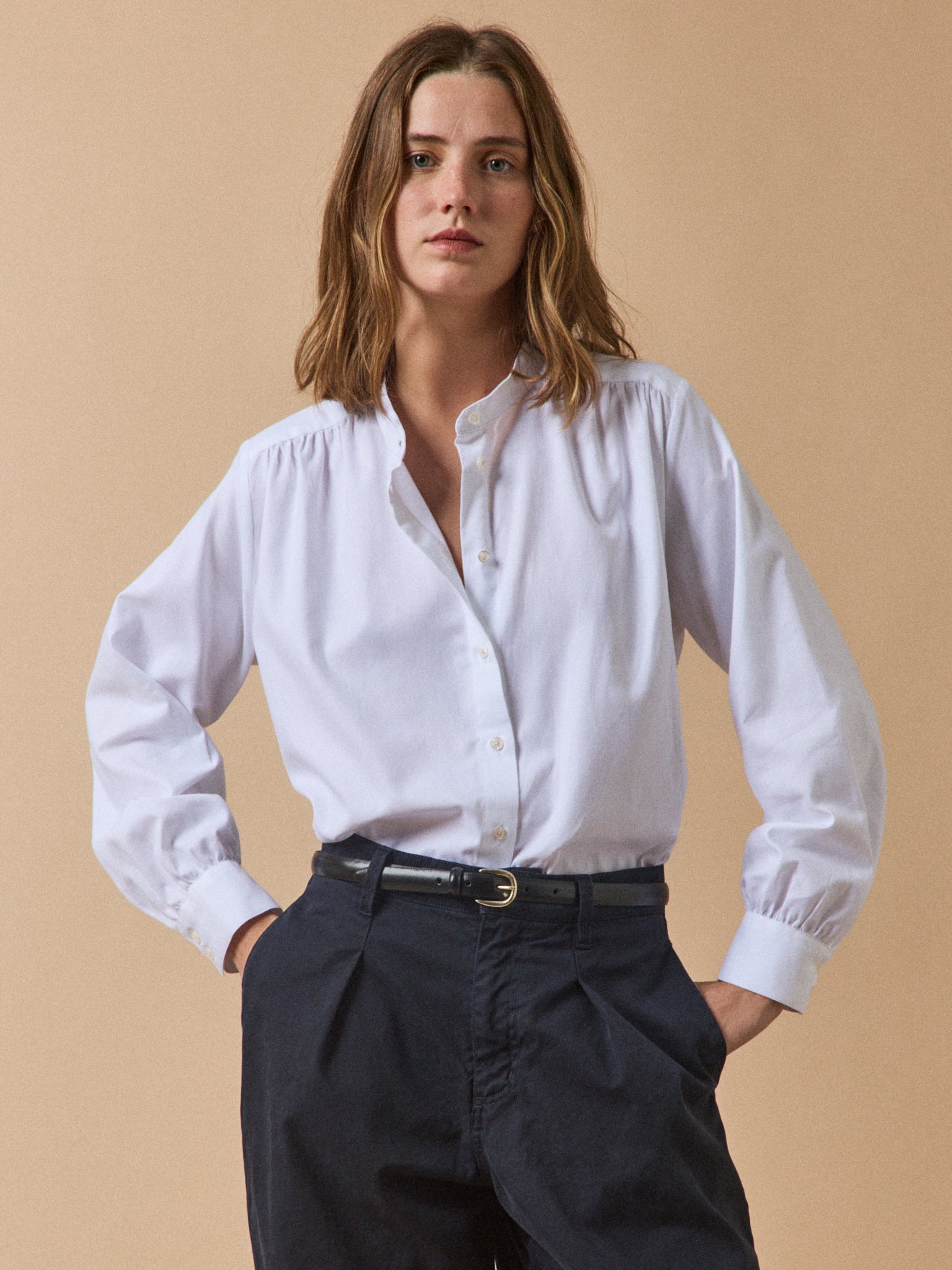 Women's organic cotton Oxford shirt with tie neckline