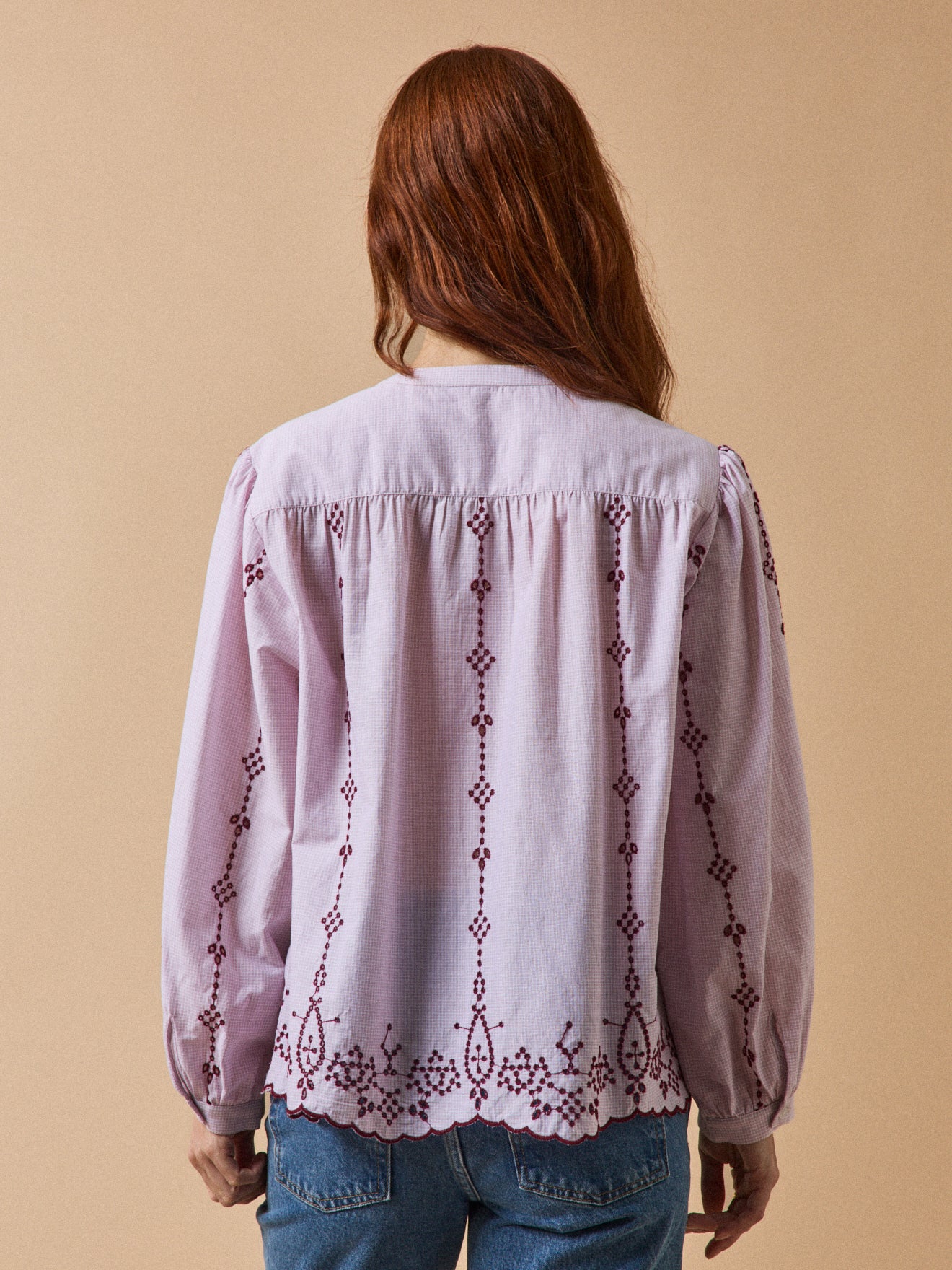 Women's contrasting embroidery cotton blouse