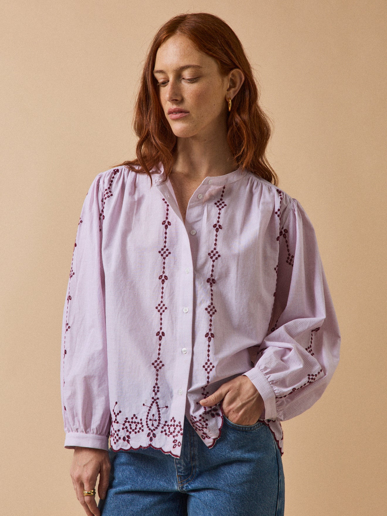 Women's contrasting embroidery cotton blouse