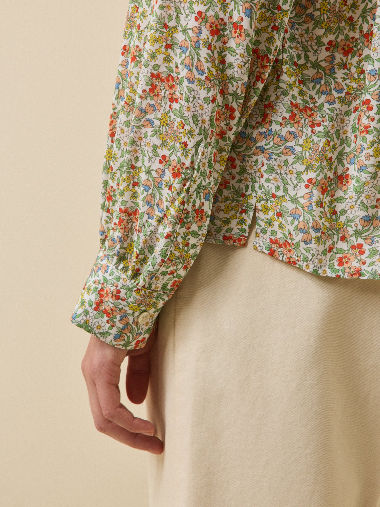 Women's ruffled collar blouse made with Liberty fabric - The Limited Collection