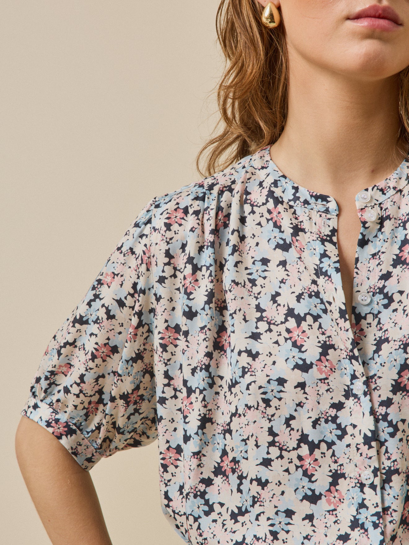 Women's blouse with Pop Flowers print