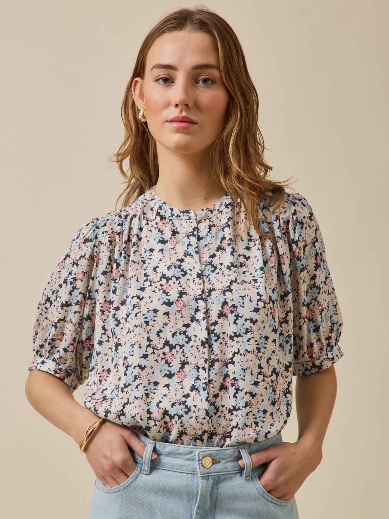 Women's blouse with Pop Flowers print