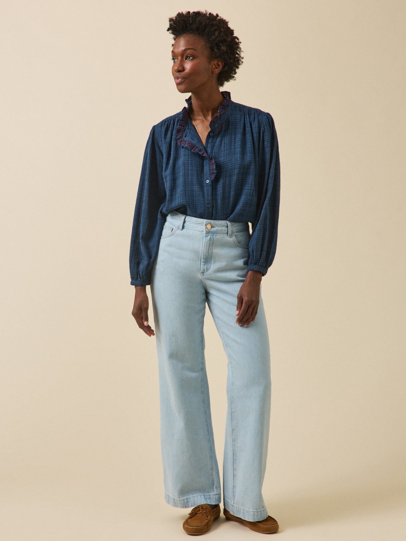 Women's crepon blouse with embroidered ruffle