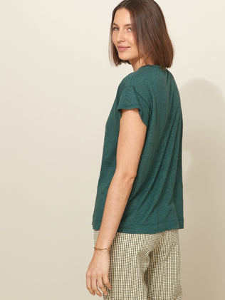 Women's linen T-shirt with round neckline