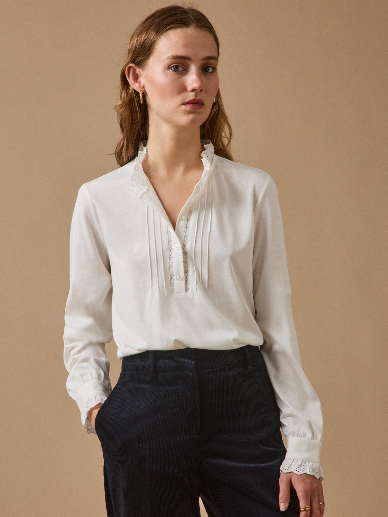 Women's T-shirt with frilly neckline