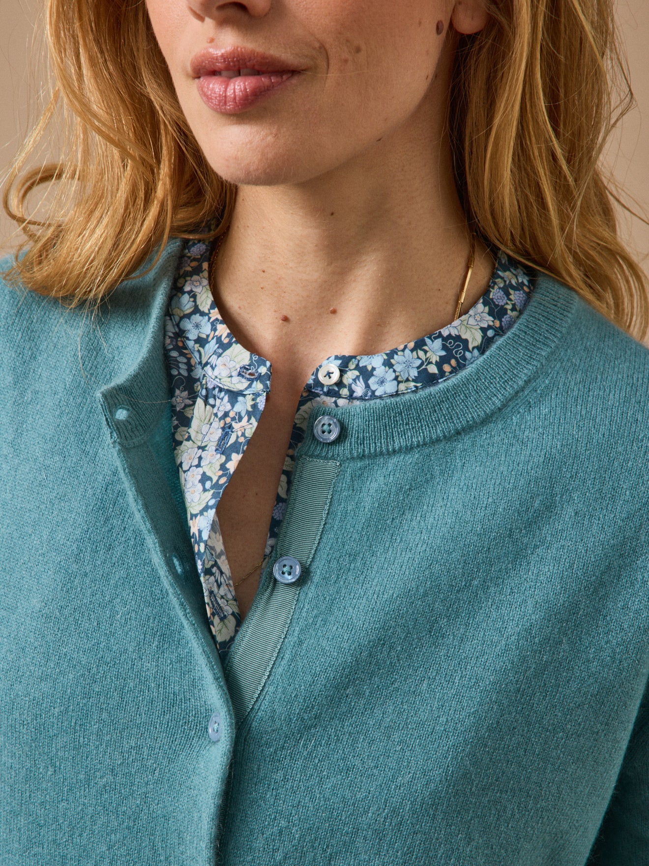 Women's button cardigan - The Cashmere Collection
