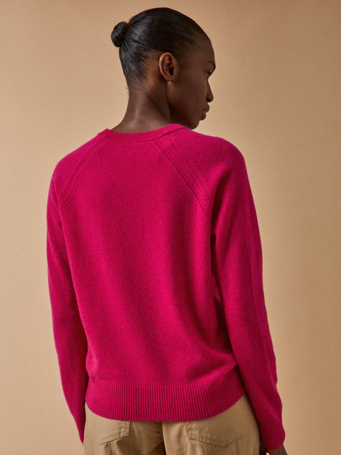 Women's sweater with round neckline - The Cashmere Collection