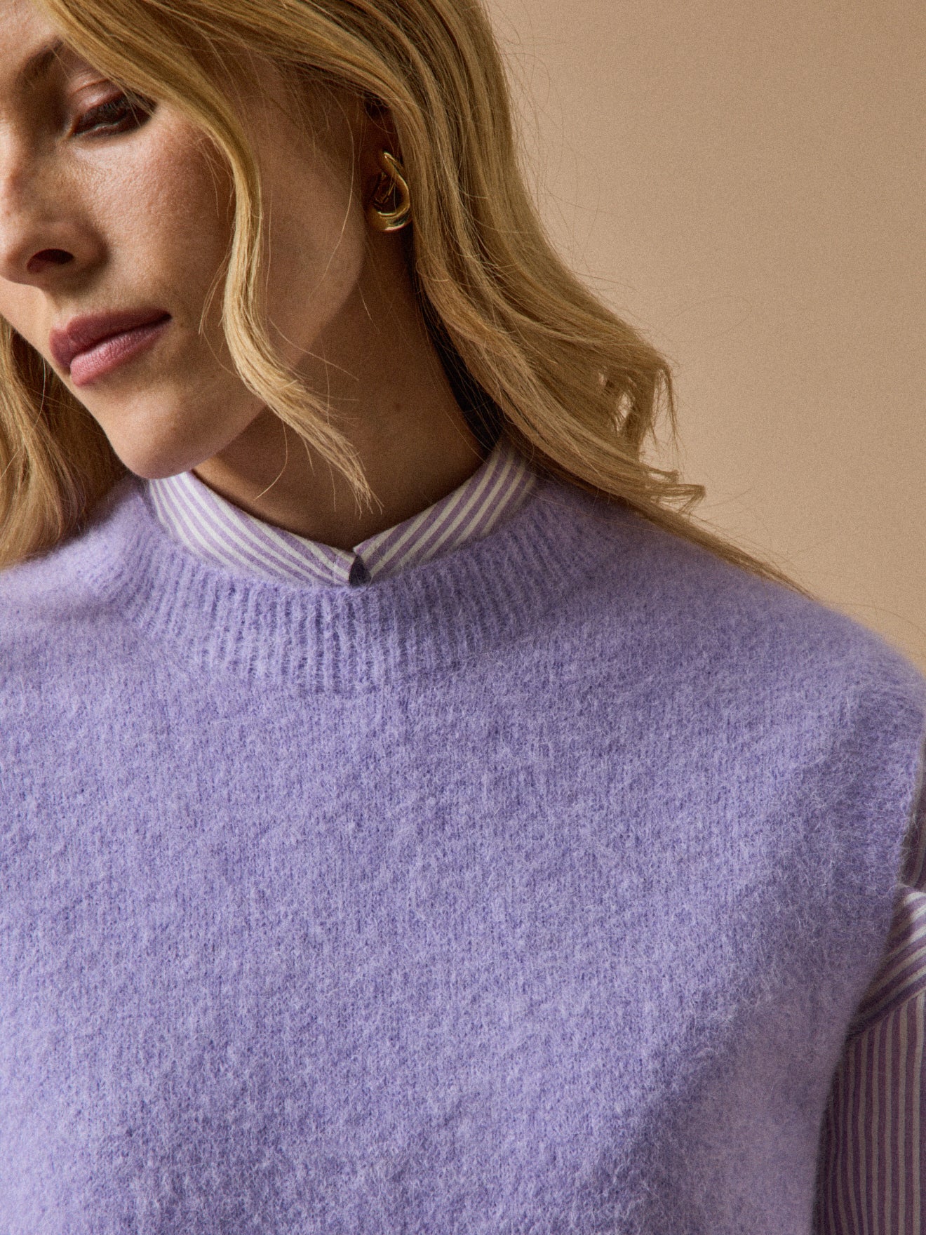 Women's sleeveless sweater in an alpaca blend