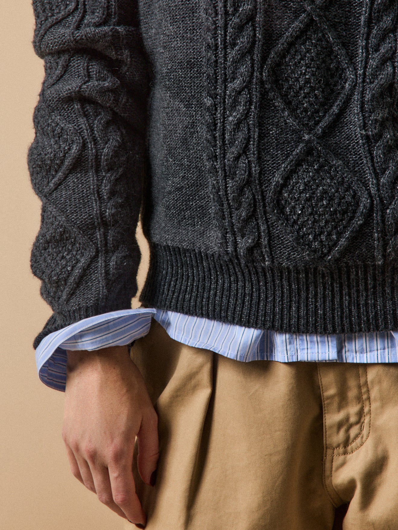 Pull torsades col rond femme