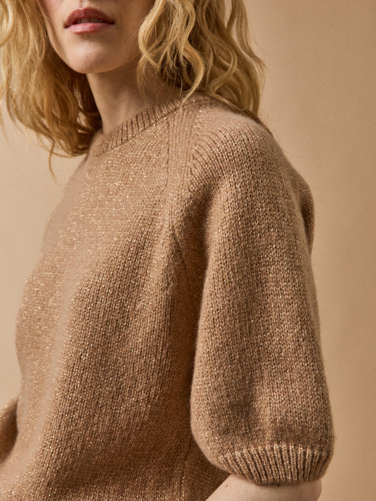 Women's short-sleeved iridescent sweater