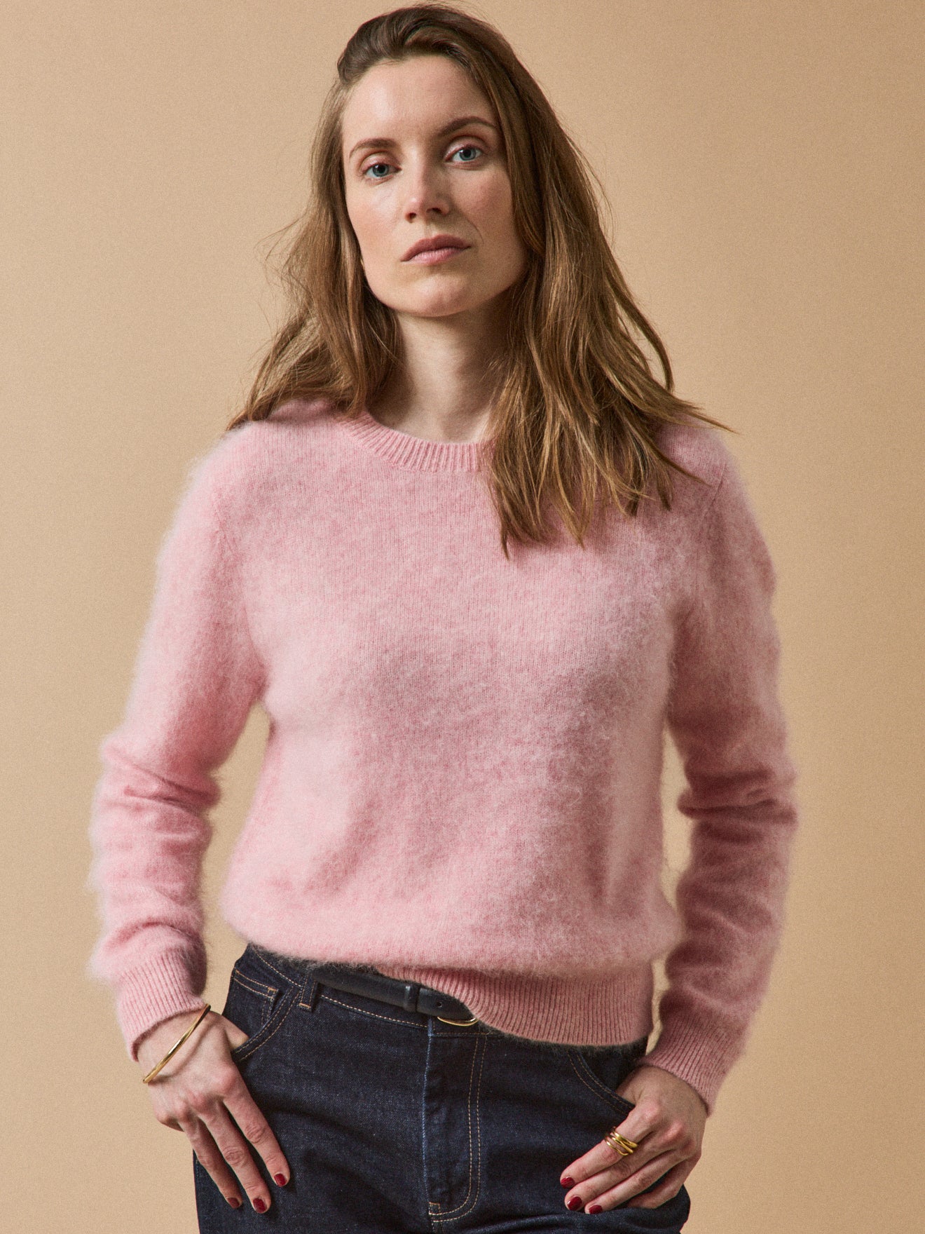 Women's brushed wool sweater with a round neck