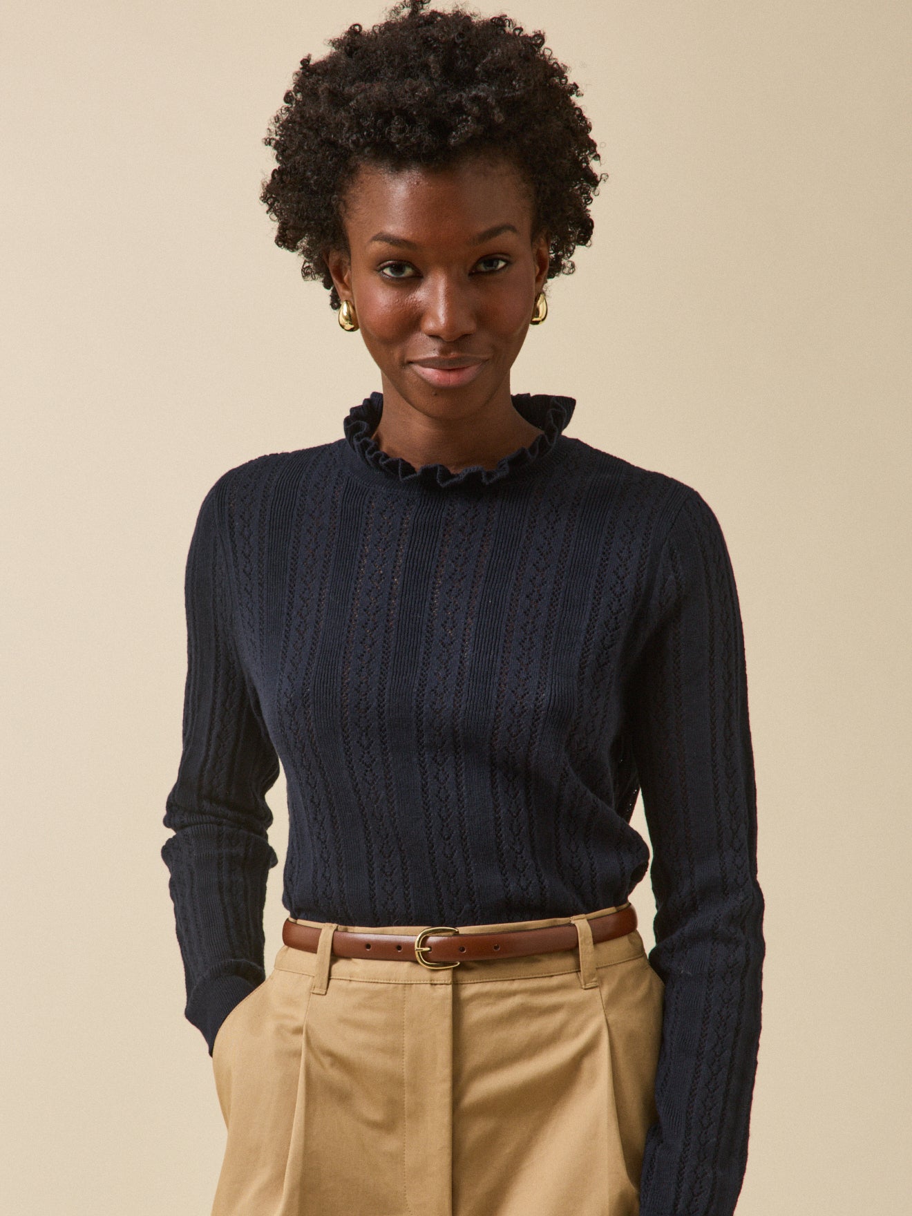 Women's organic cotton and cashmere sweater with ruffled neckline
